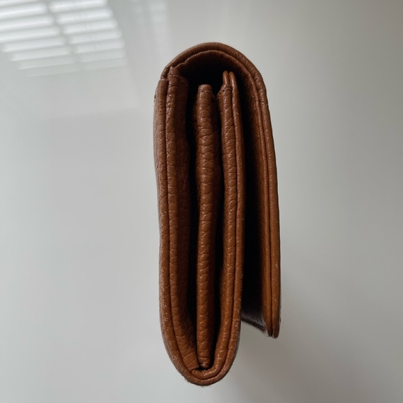 Michael Kors brown pebble leather continental wallet. - Picture 4 of 8